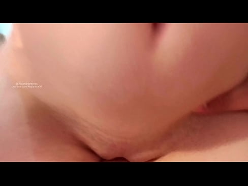 ❤️ Dormindo no quarto da minha irmã e foi assim que acordei ️ Porno em nós ☑