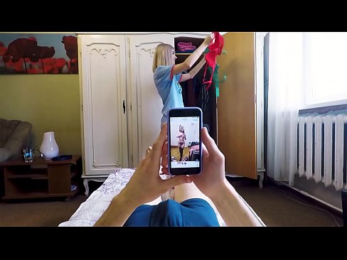 ❤️ O Stepsister fez seu irmão vir logo antes de sua mãe voltar para casa ️ Porno em nós ☑